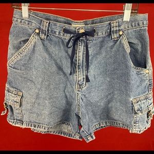 Short jeans